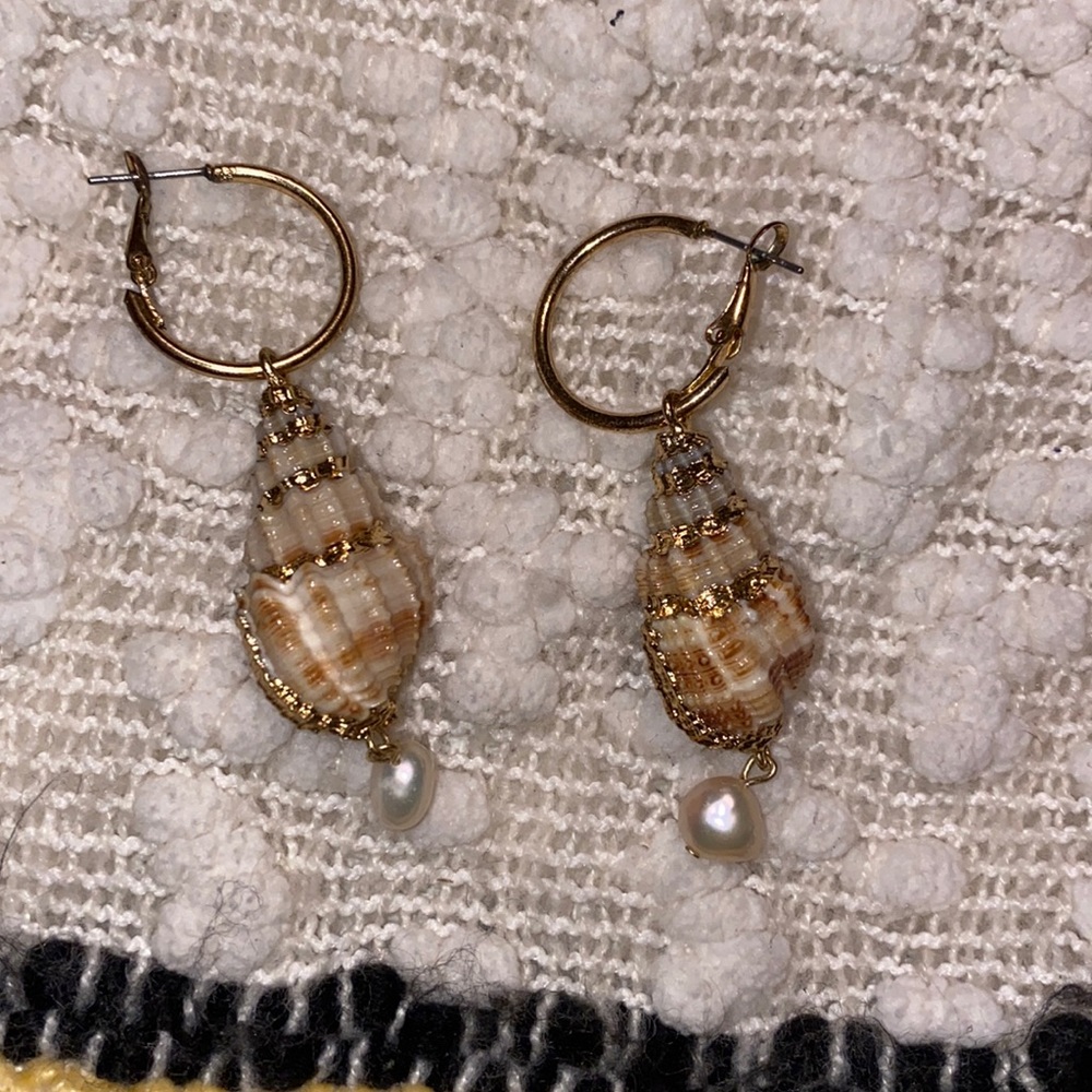 Big shell earrings